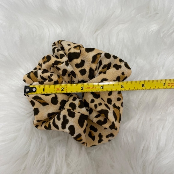 Women's Hair Scrunchie. Leopard Print. Medium. Multicolor. Resortwear. Chic. - Picture 6 of 6